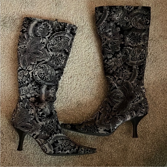 Shoes - Black Grey Silver Paisley Floral Print Velvet Pointed Toe Kitten Heel Knee Boots